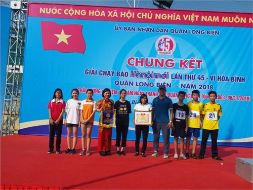 Trường THCS Phúc Lợi tham gia Chung kết cấp Quận giải chạy báo Hà Nội mới mở rộng lần thứ 45  - Vì hòa bình năm 2018